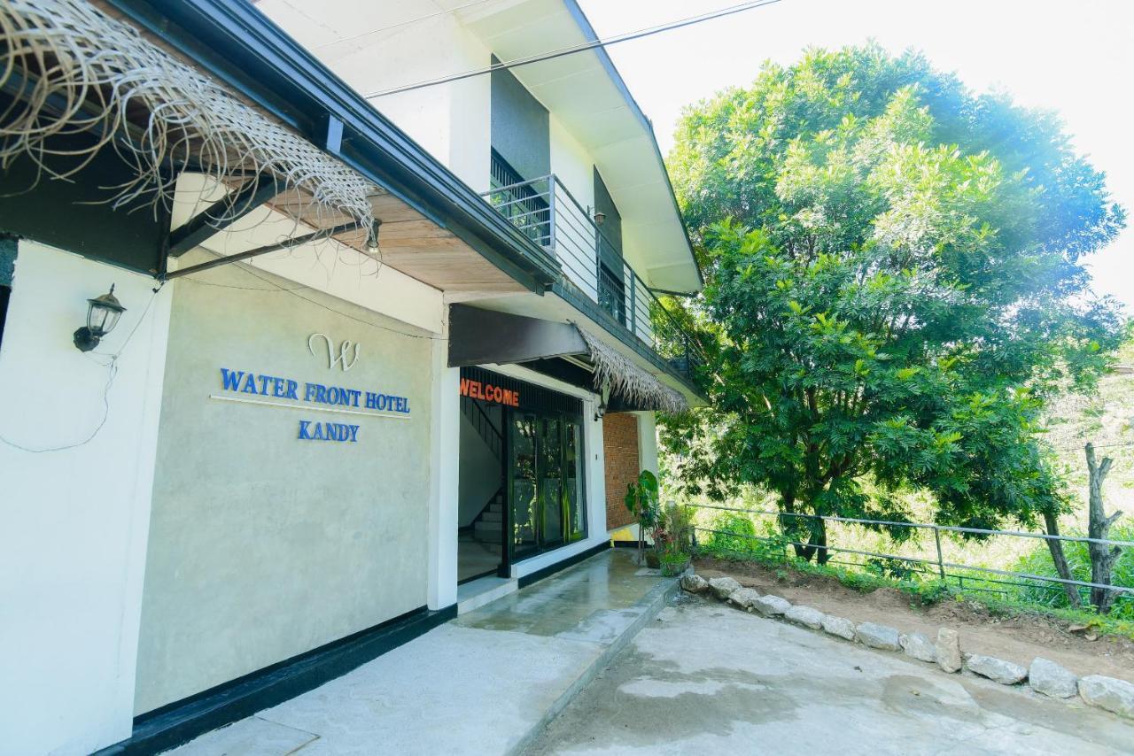 Oyo 479 Water Front Hotel Kandy Eksteriør bilde